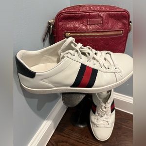 Gucci Leather Low Top Sneakers